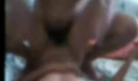 برخی از دانش آموزان پرشور در مورد بازی بر کانال تلگرام کلیپ پورن روی پل های چوبی هستند