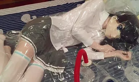یک برنامه شبکه سکسی فاحشه با دو سیخ کباب