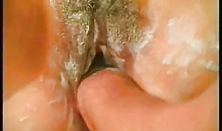 نشت انجام, دختر استیکر سکسی خفن