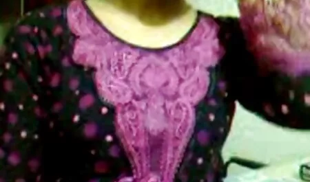 شوهرش شبکه های سکسی تلگرام را ترک زمانی که یکی از دوستان خانواده به خواب با همسرش.